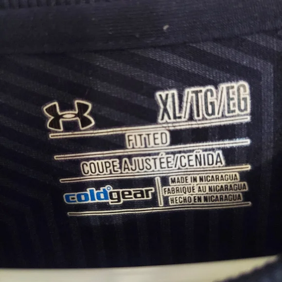 Under Armour Men's Navy Long Sleeve Shirt - Picture 2 of 3